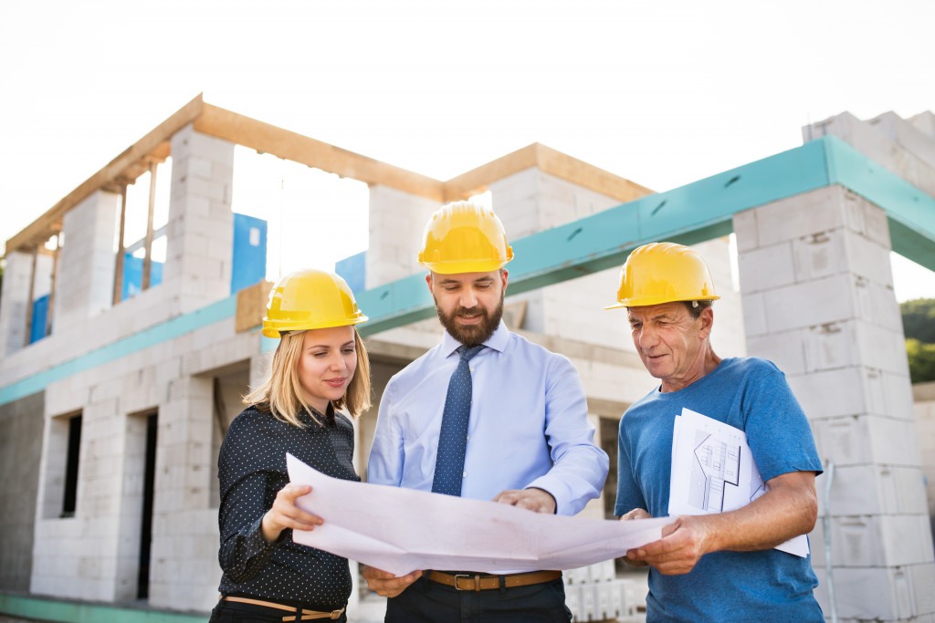 architects and engineers on site